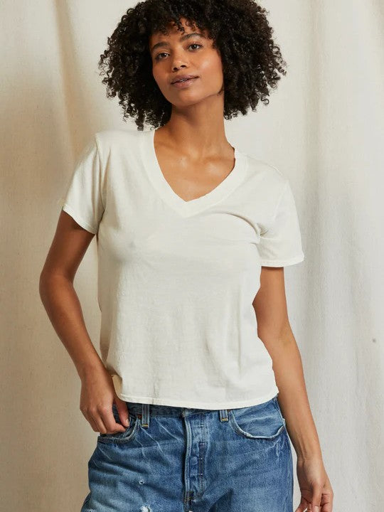 Hendrix v neck - Bright Ivory - Perfect White Tee
