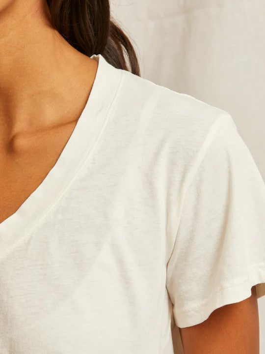 Hendrix v neck - Bright Ivory - Perfect White Tee