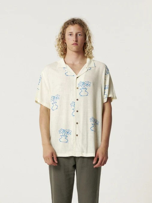 Mellow Resort Shirt - Ecru / Critical Slide